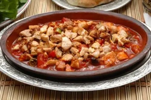 Kiremitte Tavuk Kuşbaşı