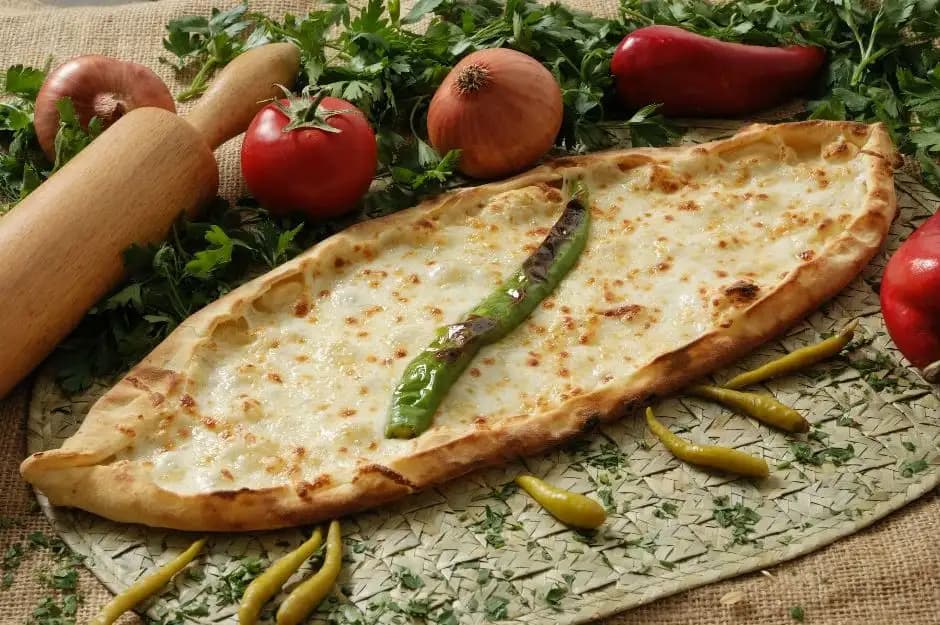 Beyaz Peynirli Pide